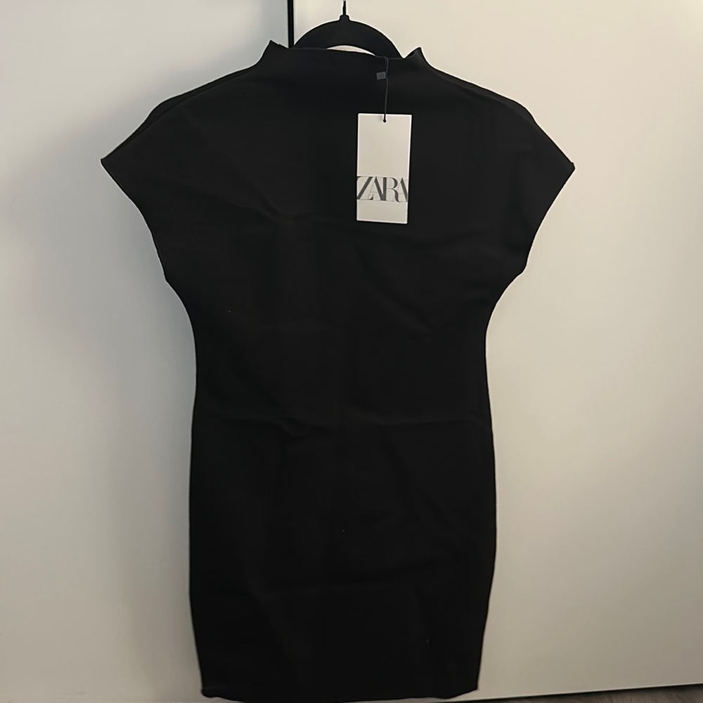 Zara Short Stretch Knit Dress zara 5584/481/800 mock neck -fits small